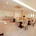 Отель Salmanha *