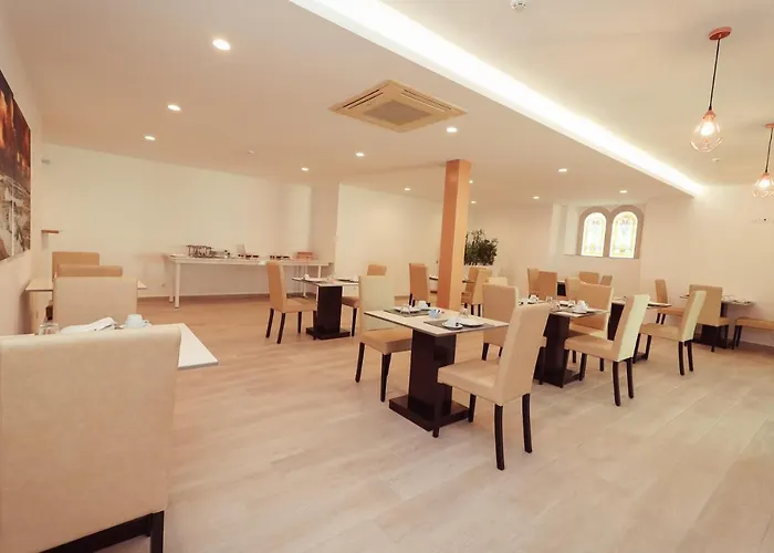 Отель Salmanha *